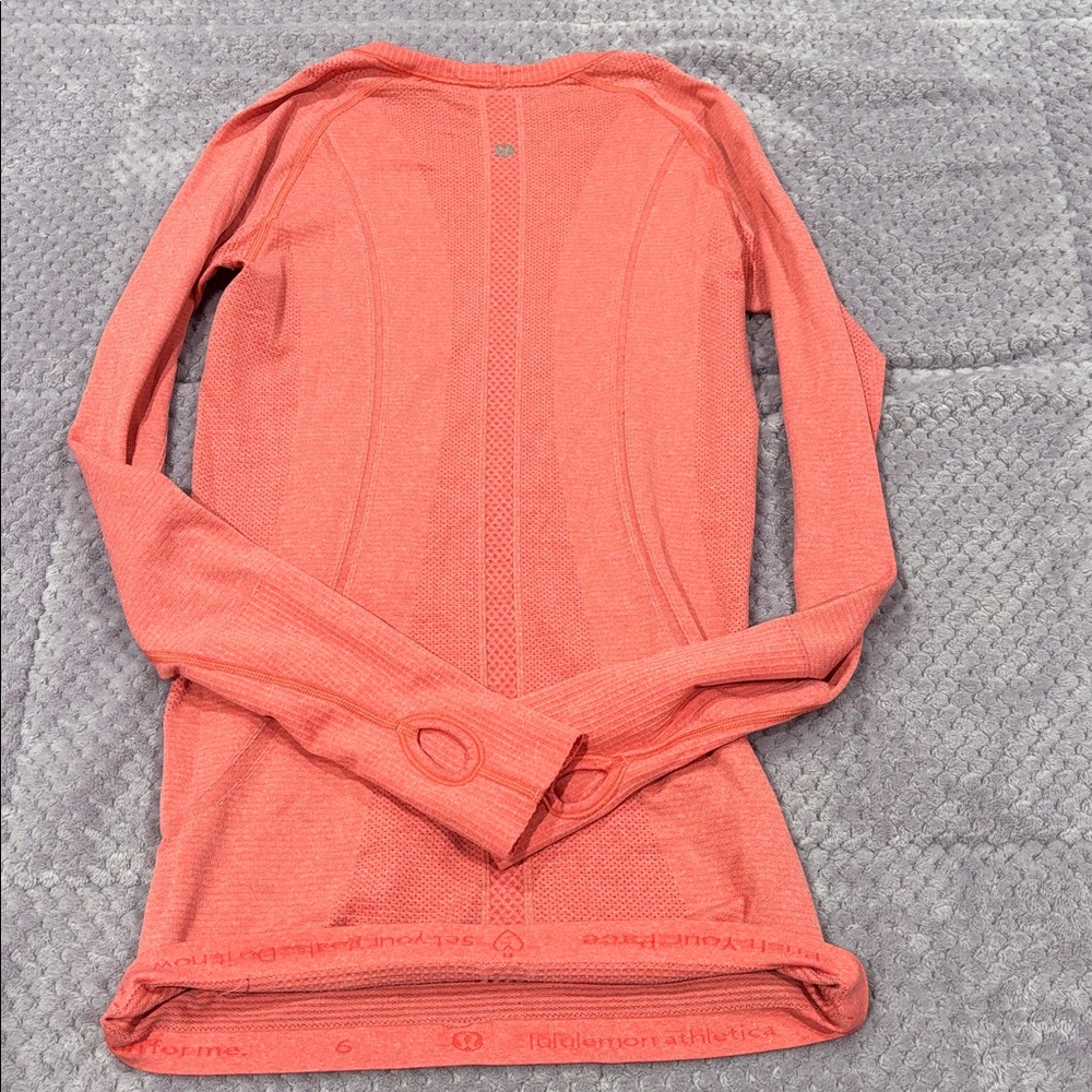 lululemon athletica coral Long Sleeve swiftly tech hip length Top size 6